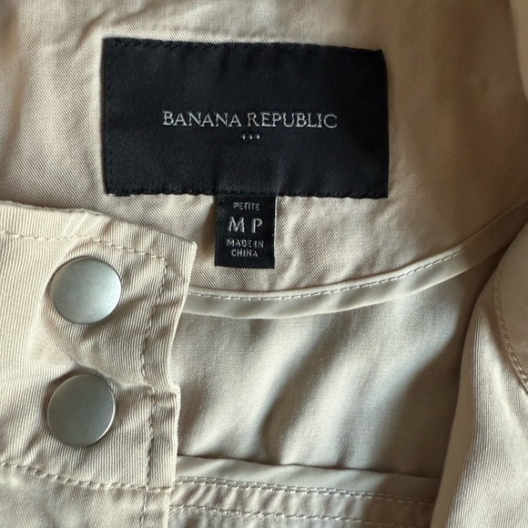 Banana Republic Beige Utility Jacket MP Petite 100% Lyocell Lightweight Anorak - Picture 2 of 6